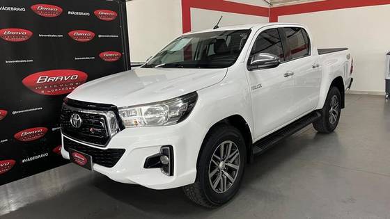 TOYOTA HILUX 2.8 SRV 4X4 CD 16V DIESEL 4P AUTOMÁTICO